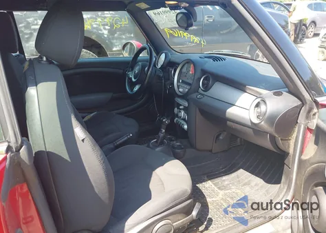 2009 Mini Cooper z USA, uszkodzony, nr VIN WMWMR33599TU95758